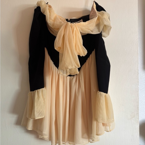 House of CB Black and Cream Long Sleeve Dress - Picture 2 of 6